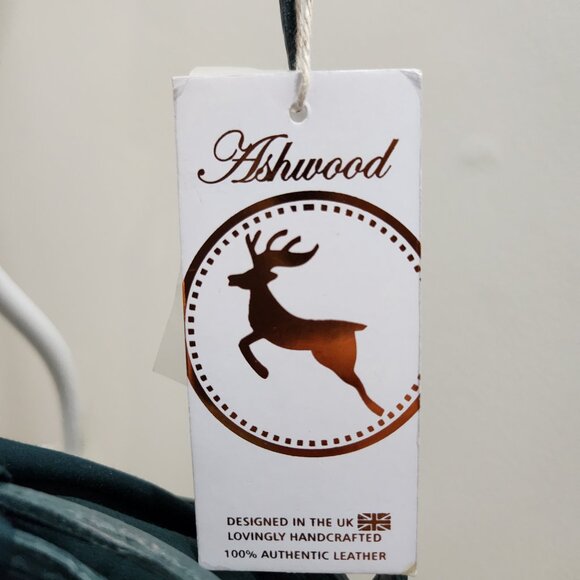 Fall SALE! Genuine Leather Crossbody - Picture 4 of 8